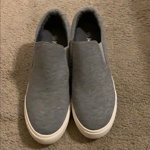 Women’s wedge booties